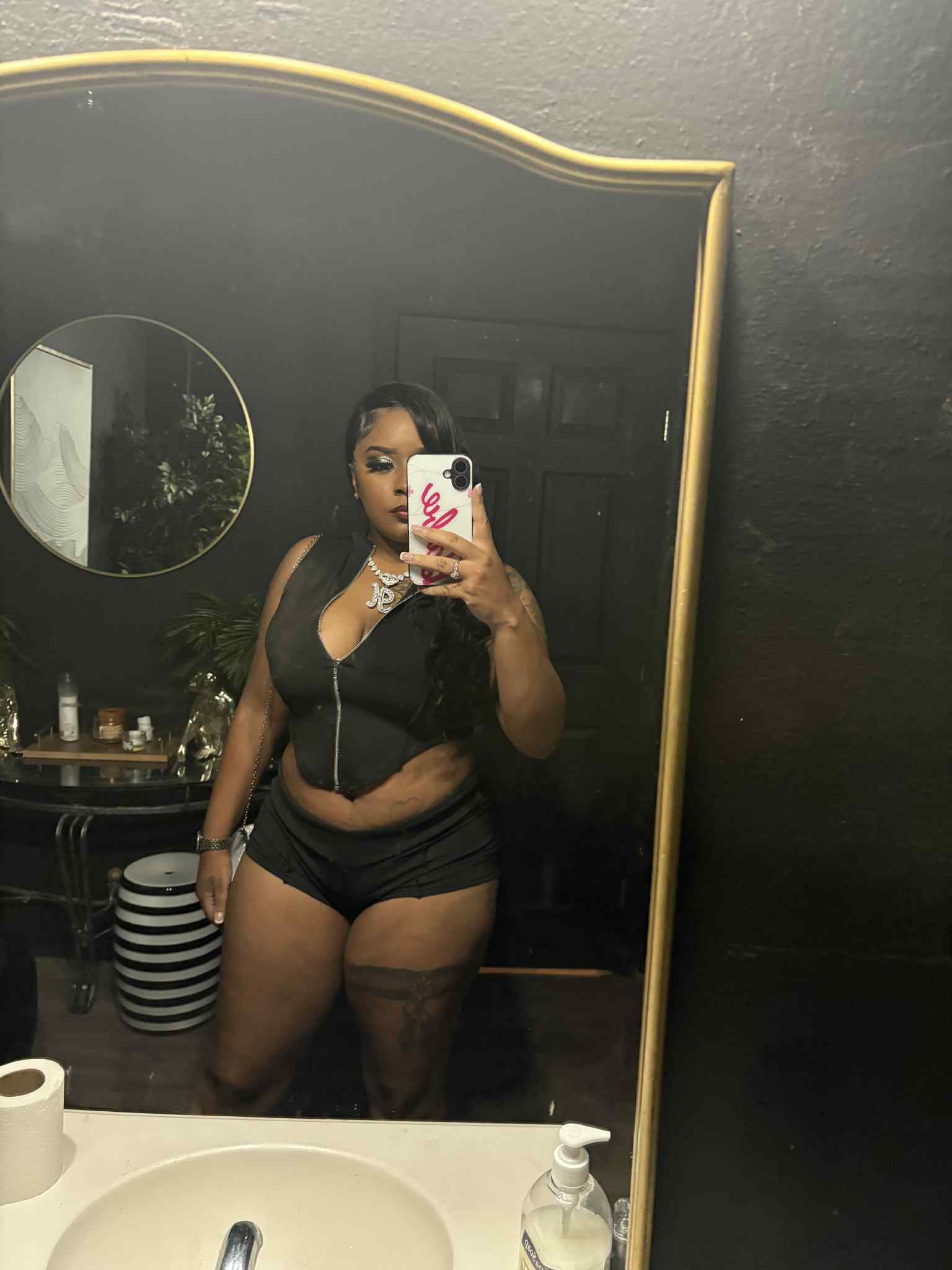 Zip me up